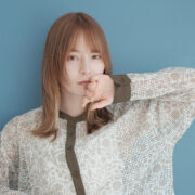 髪がまとまらない原因は「クセ毛？」それとも「うねり毛？」